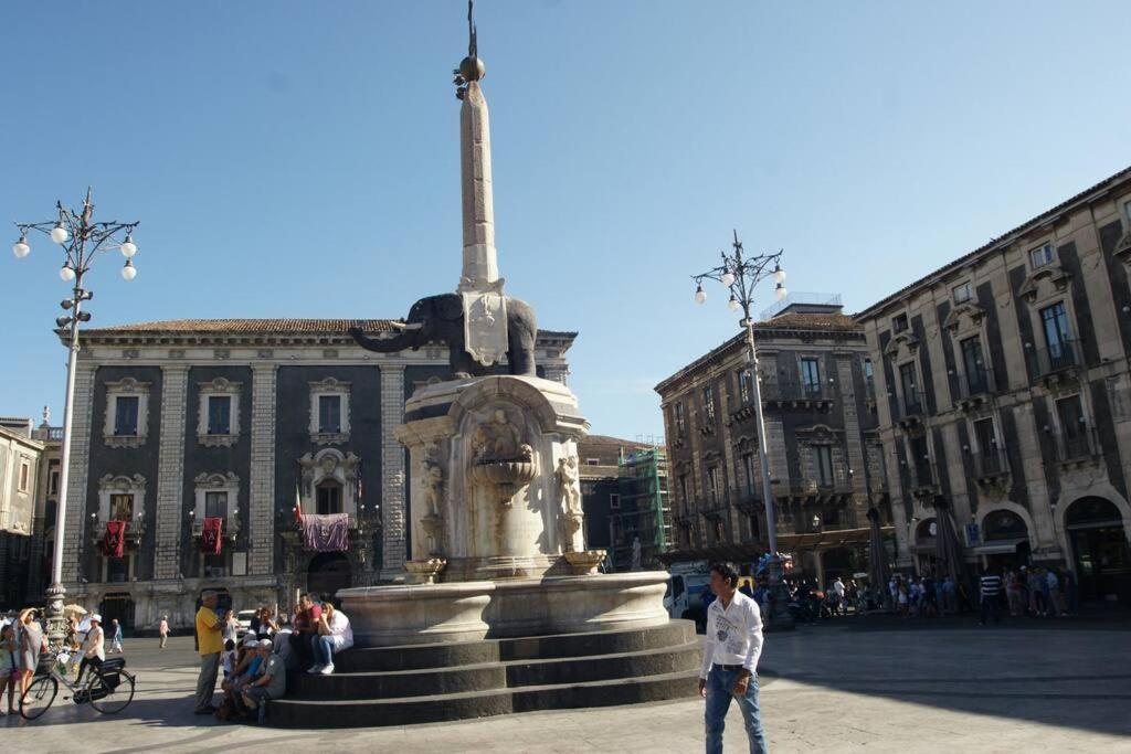 Palazzo Vitrano - Tourist Apartment Catania Exterior photo