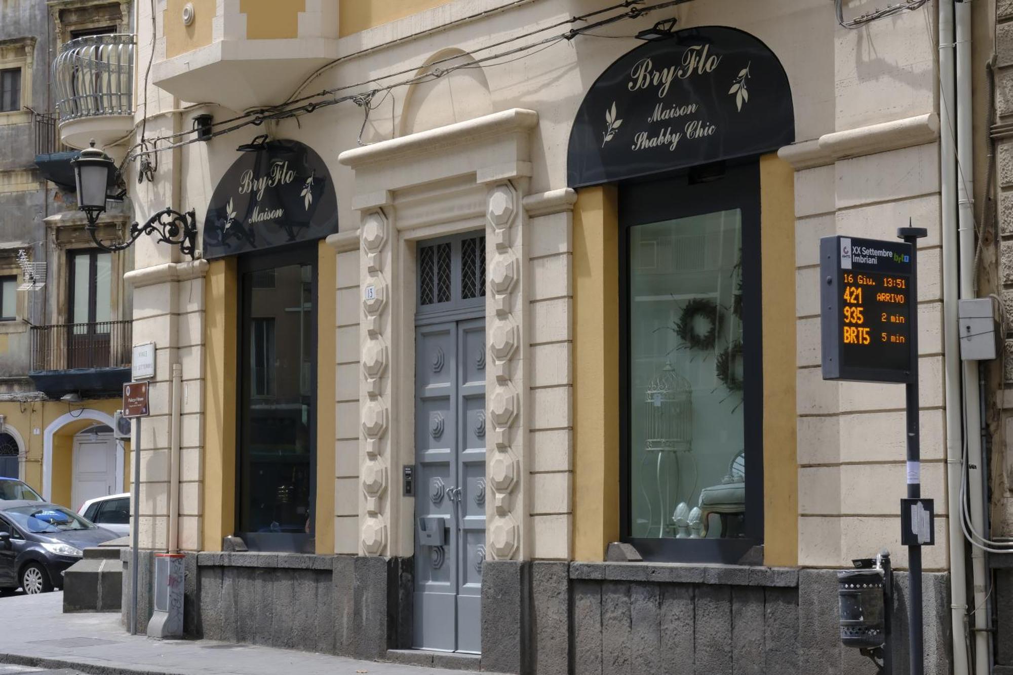 Palazzo Vitrano - Tourist Apartment Catania Exterior photo