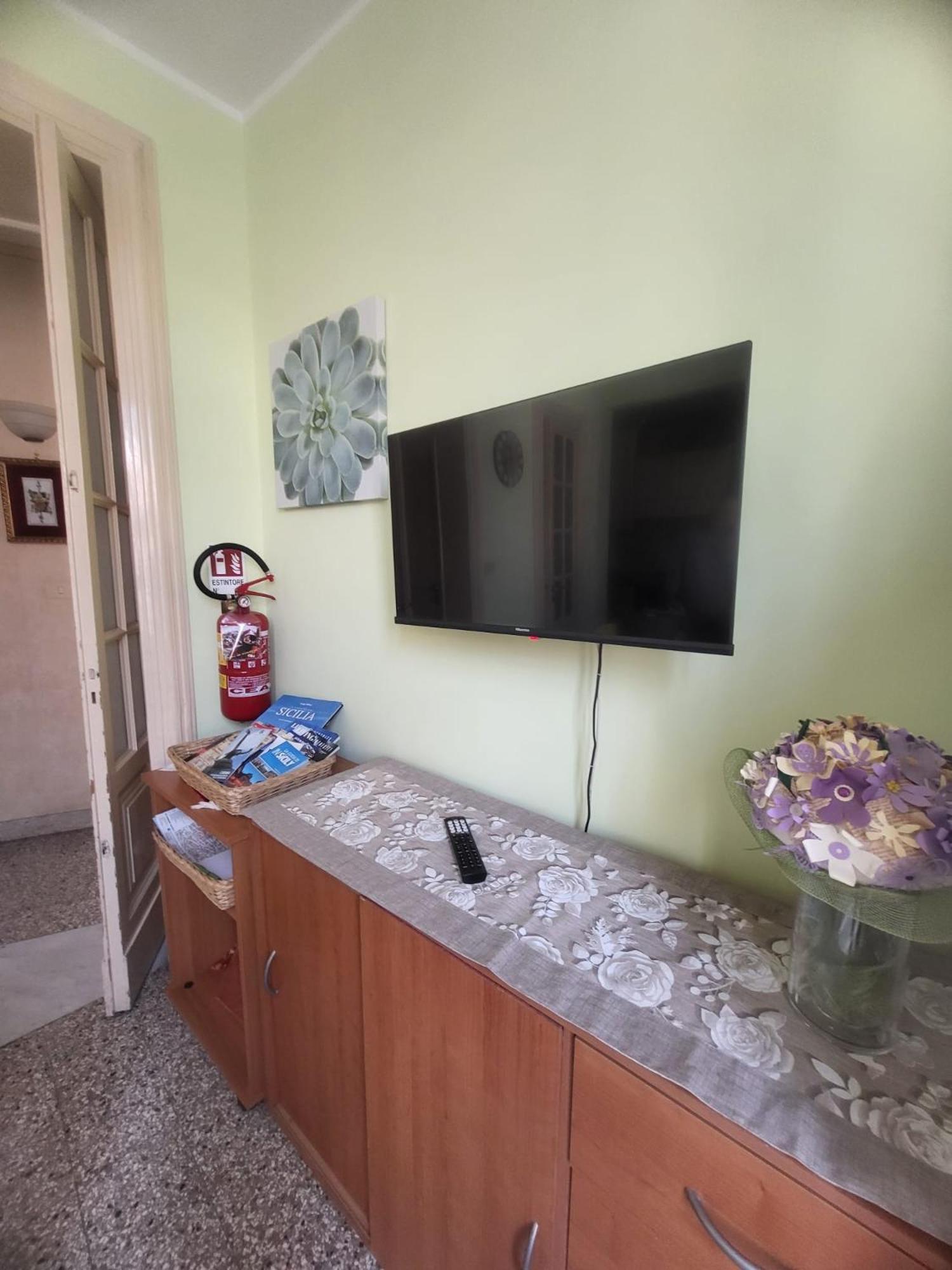 Palazzo Vitrano - Tourist Apartment Catania Exterior photo